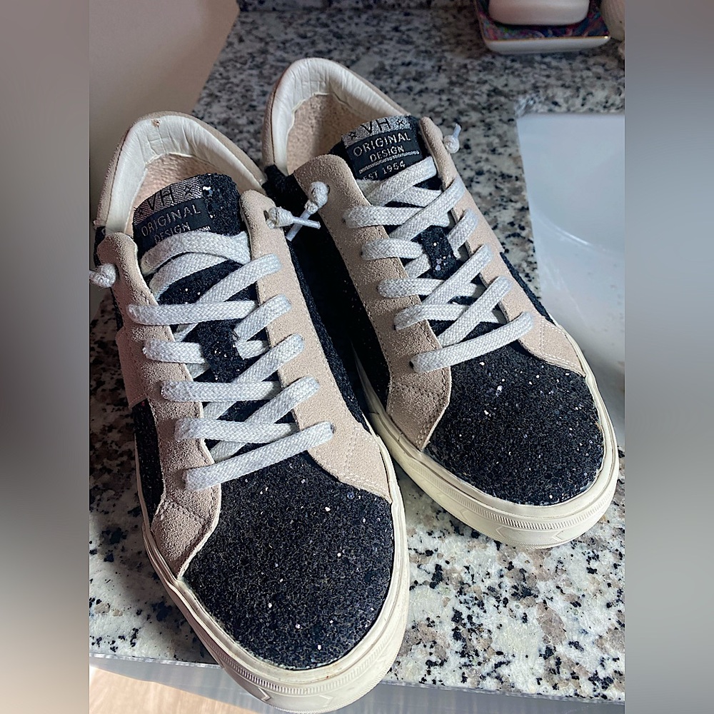 Vintage Havana Sneakers.